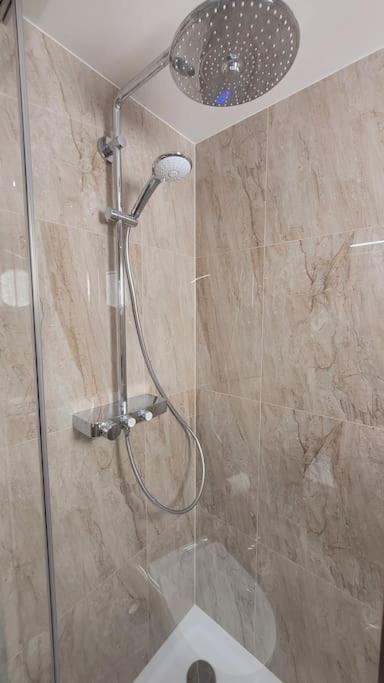 Luxusni Nedaleko Centra Apartment Prag